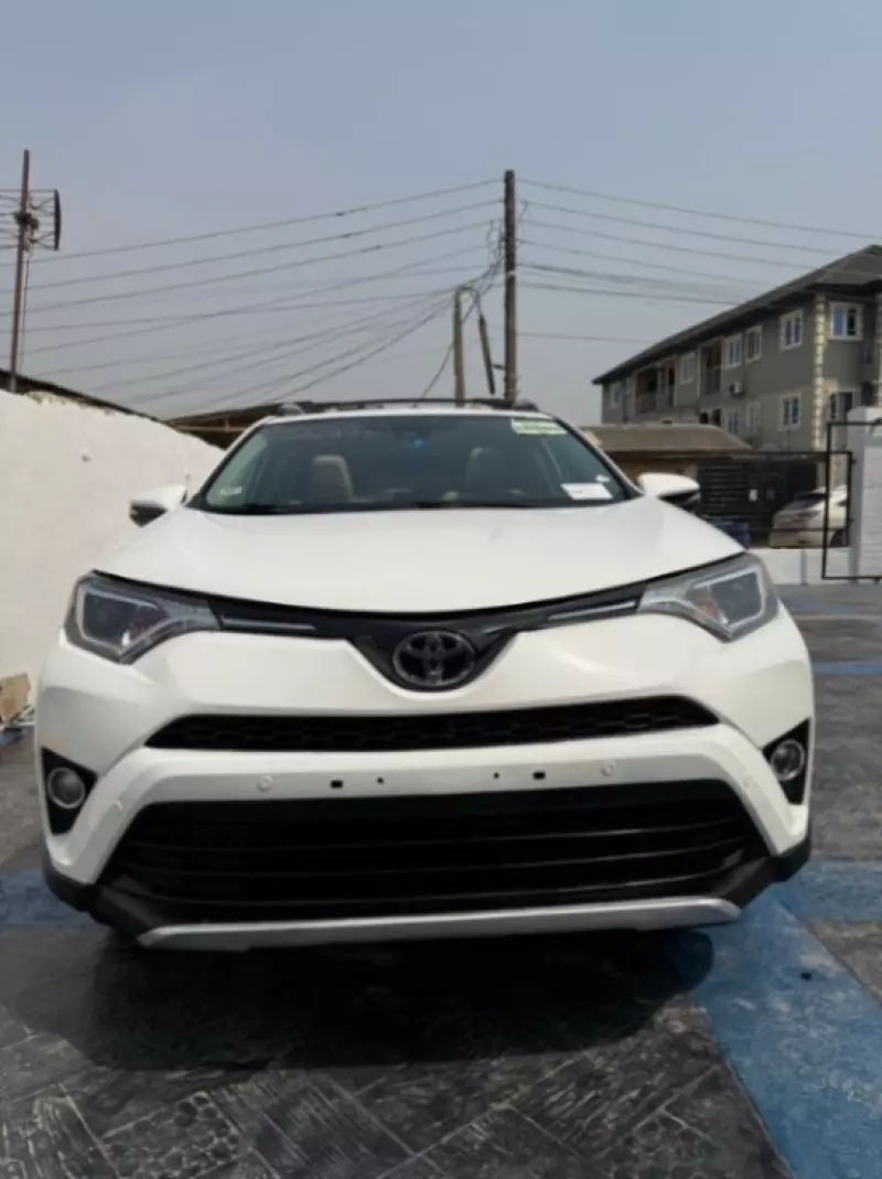TOYOTA RAV4 - 2017