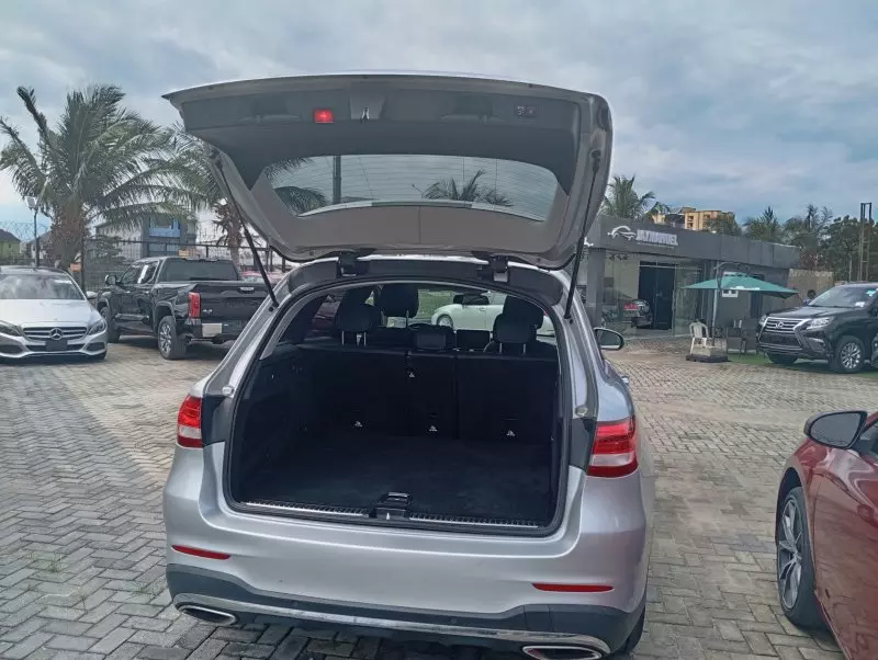 Mercedes-Benz GLC 300   - 2016