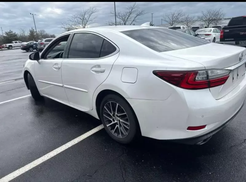 Lexus ES 350   - 2016