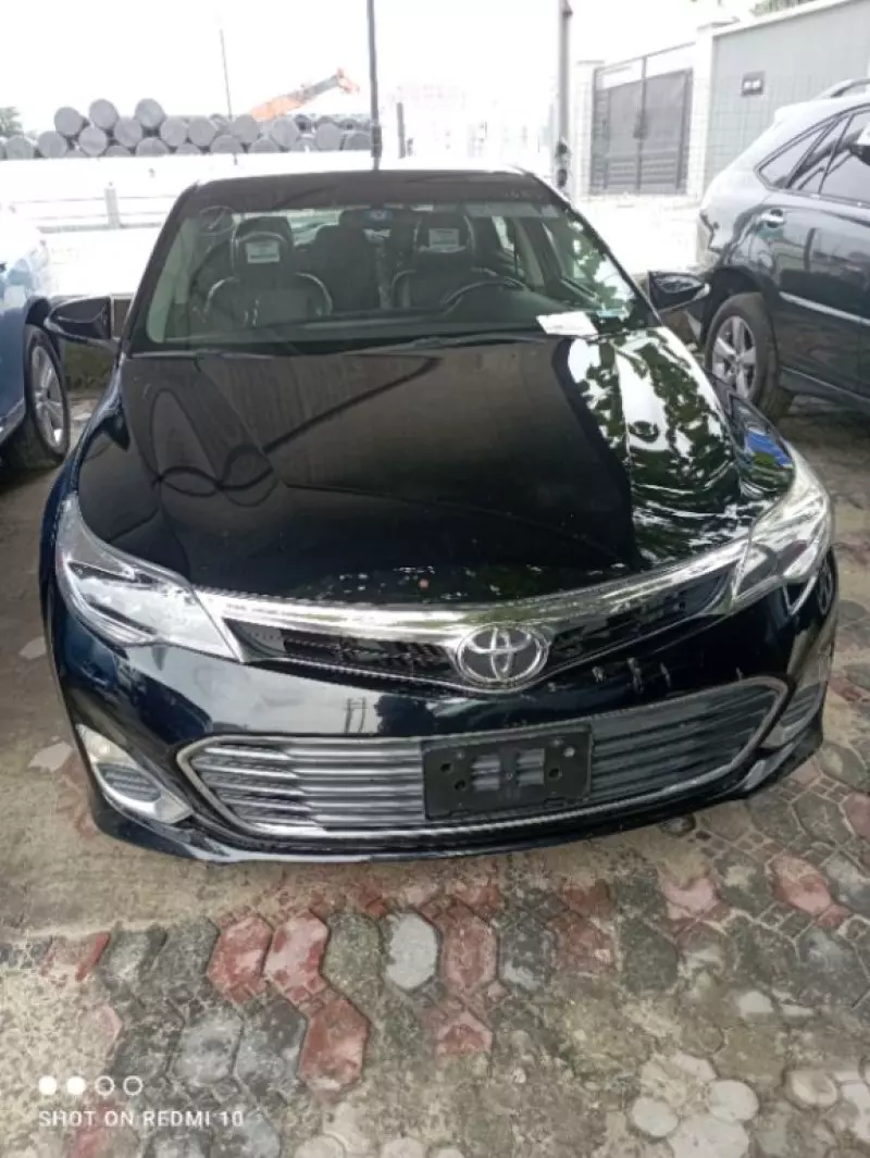 Toyota Avalon - 2013