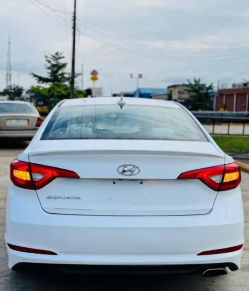 Hyundai Sonata - 2015