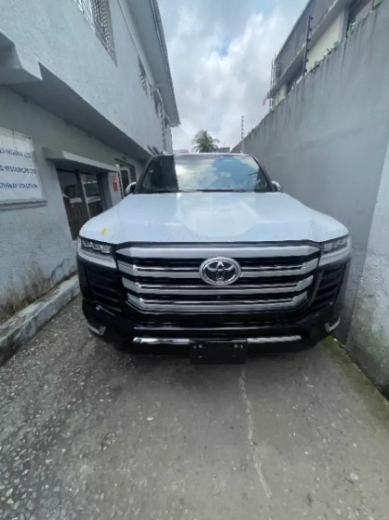 TOYOTA Land Cruiser   - 2025