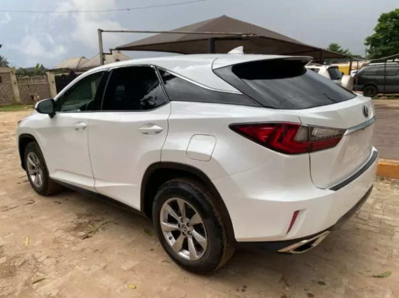 Lexus RX   - 2019