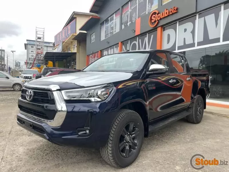 Toyota Hilux   - 2025
