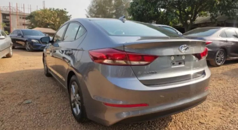 Hyundai Elantra   - 2018