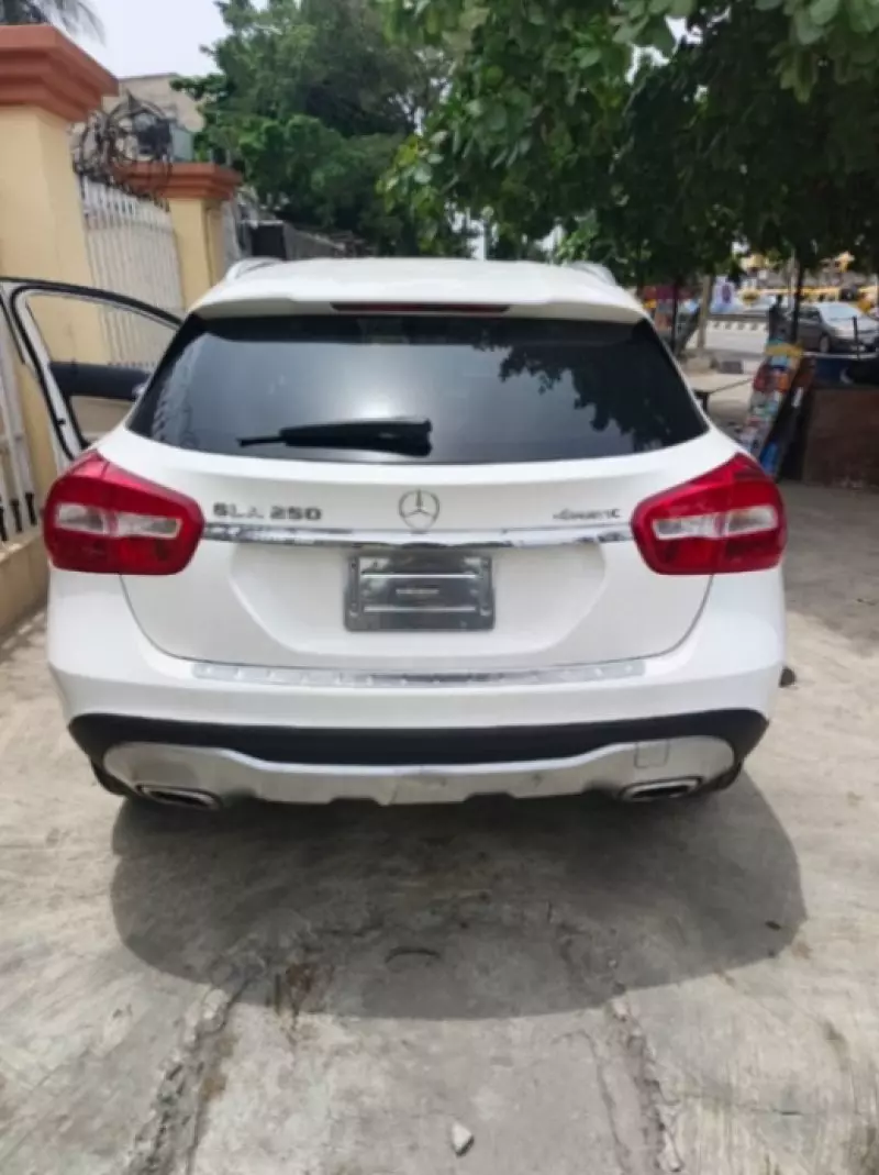 Mercedes-Benz GLA-Class   - 2019