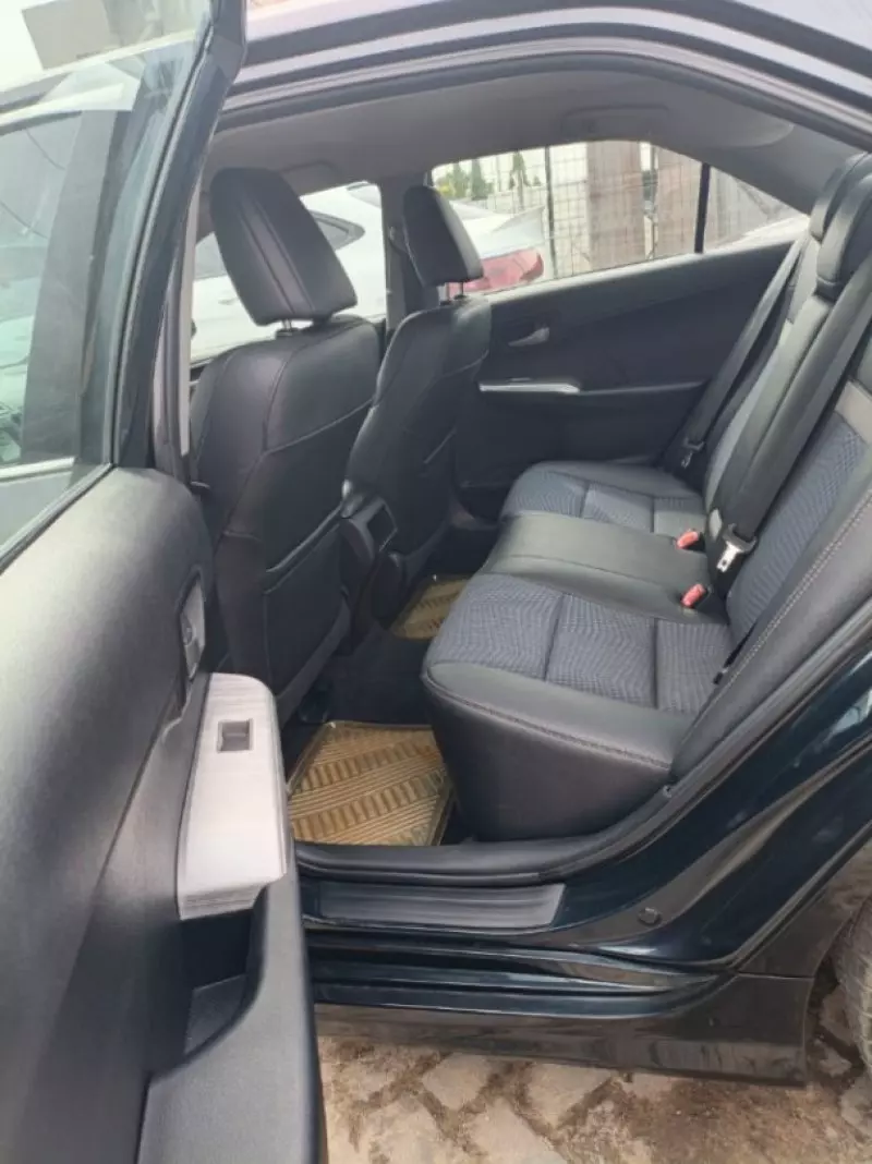 Toyota Camry   - 2013