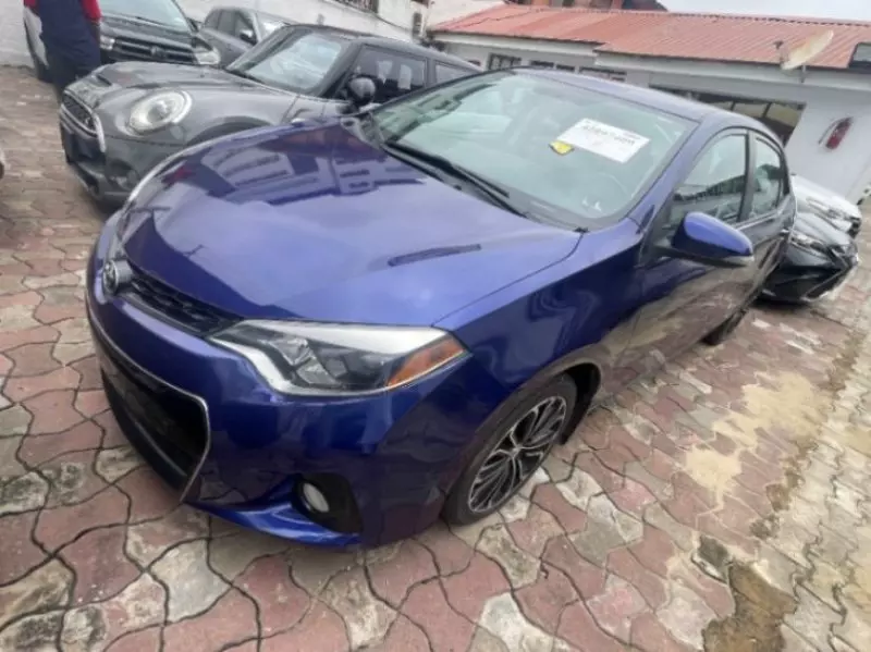 TOYOTA Corolla   - 2015