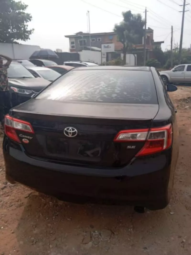 Toyota Camry   - 2013