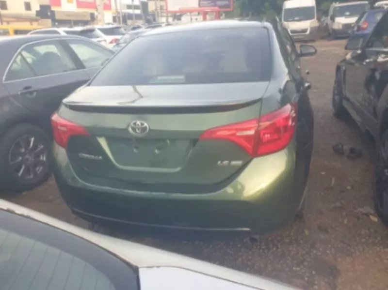 Toyota Corolla   - 2016