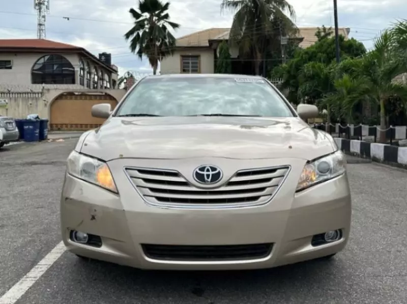 Toyota Camry   - 2008