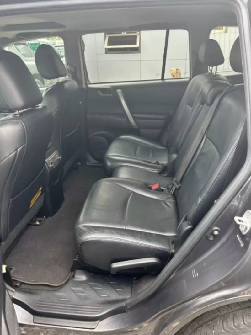 Toyota Highlander - 2011