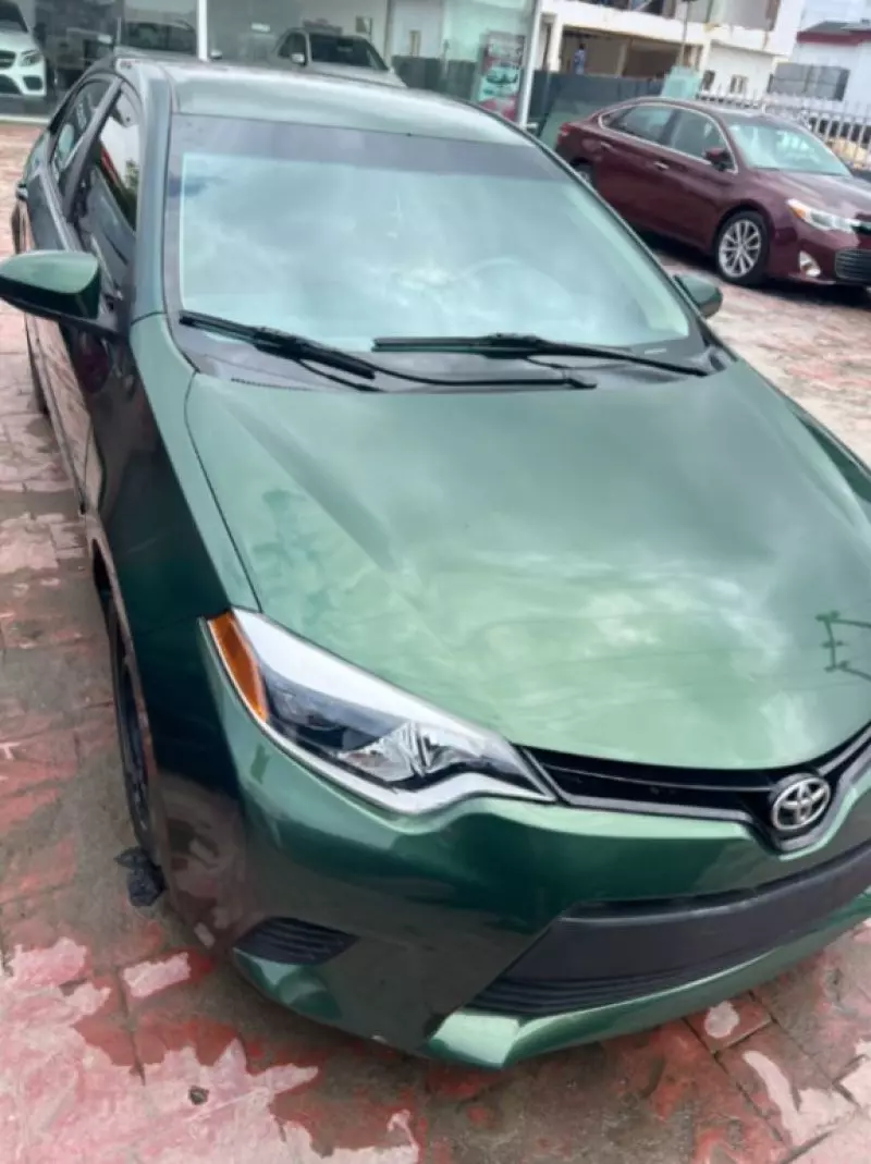Toyota Corolla   - 2014