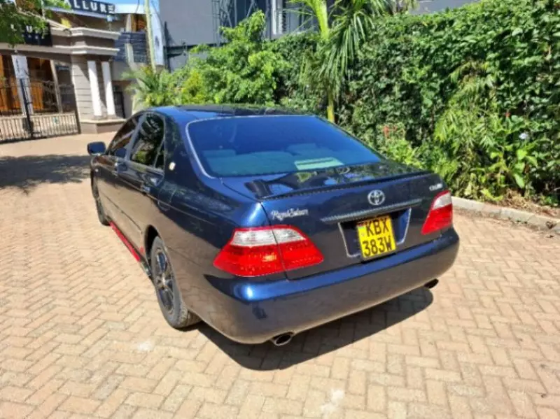 Toyota Fielder    - 2006