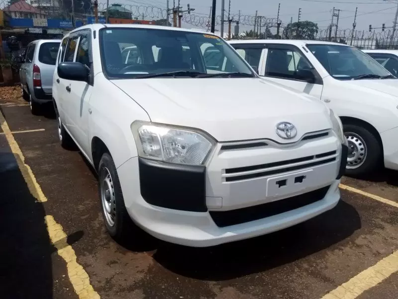 Toyota Succeed    - 2017