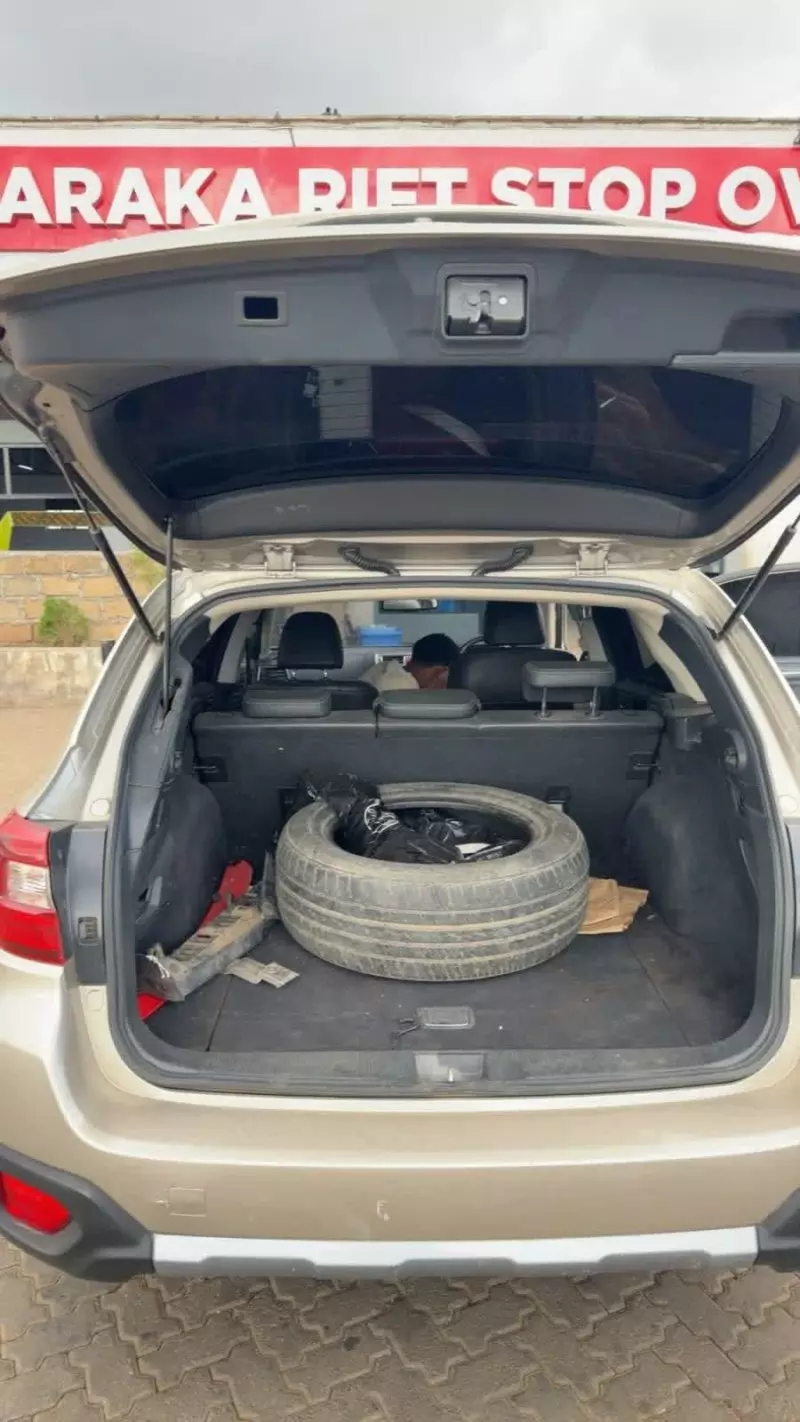 Subaru Outback   - 2015