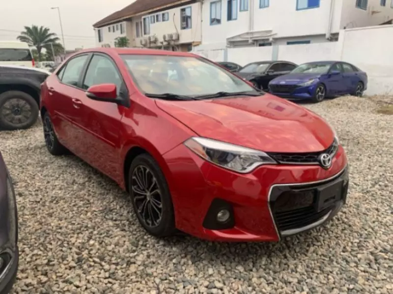 Toyota Corolla   - 2015