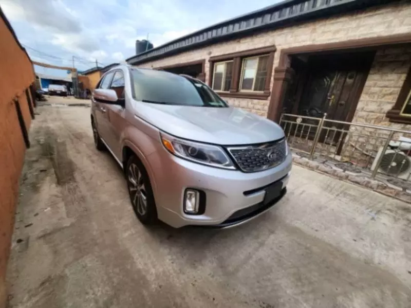 KIA Sorento   - 2014