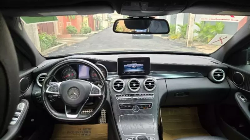 Mercedes-Benz C 300   - 2015