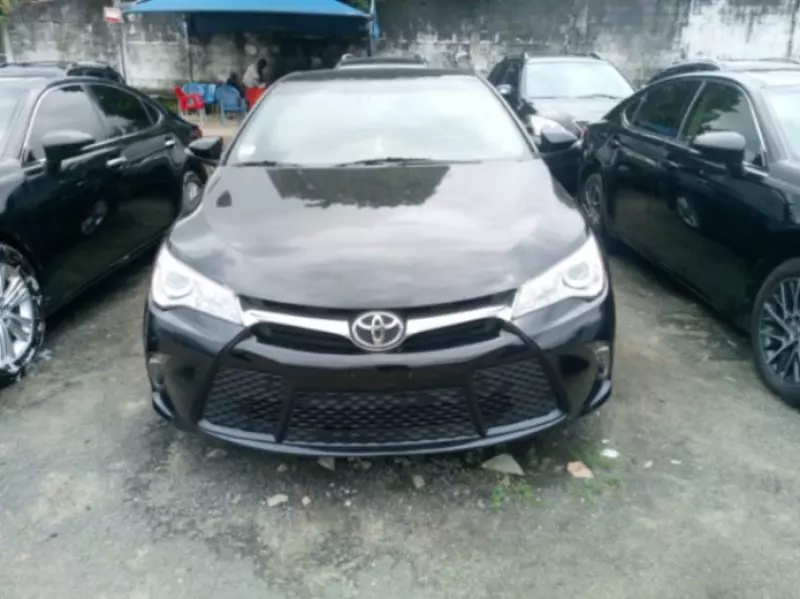 Toyota Camry   - 2016