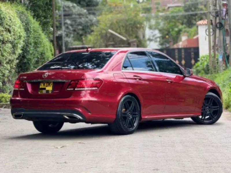 Mercedes-Benz E250   - 2015