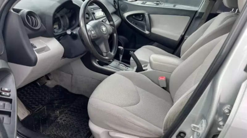 TOYOTA RAV 4 - 2012