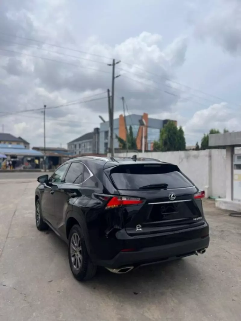 Lexus NX 200   - 2016
