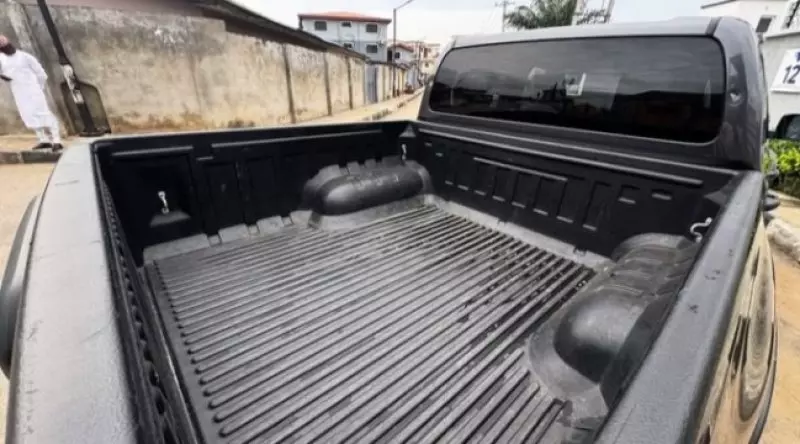 Toyota Hilux   - 2022