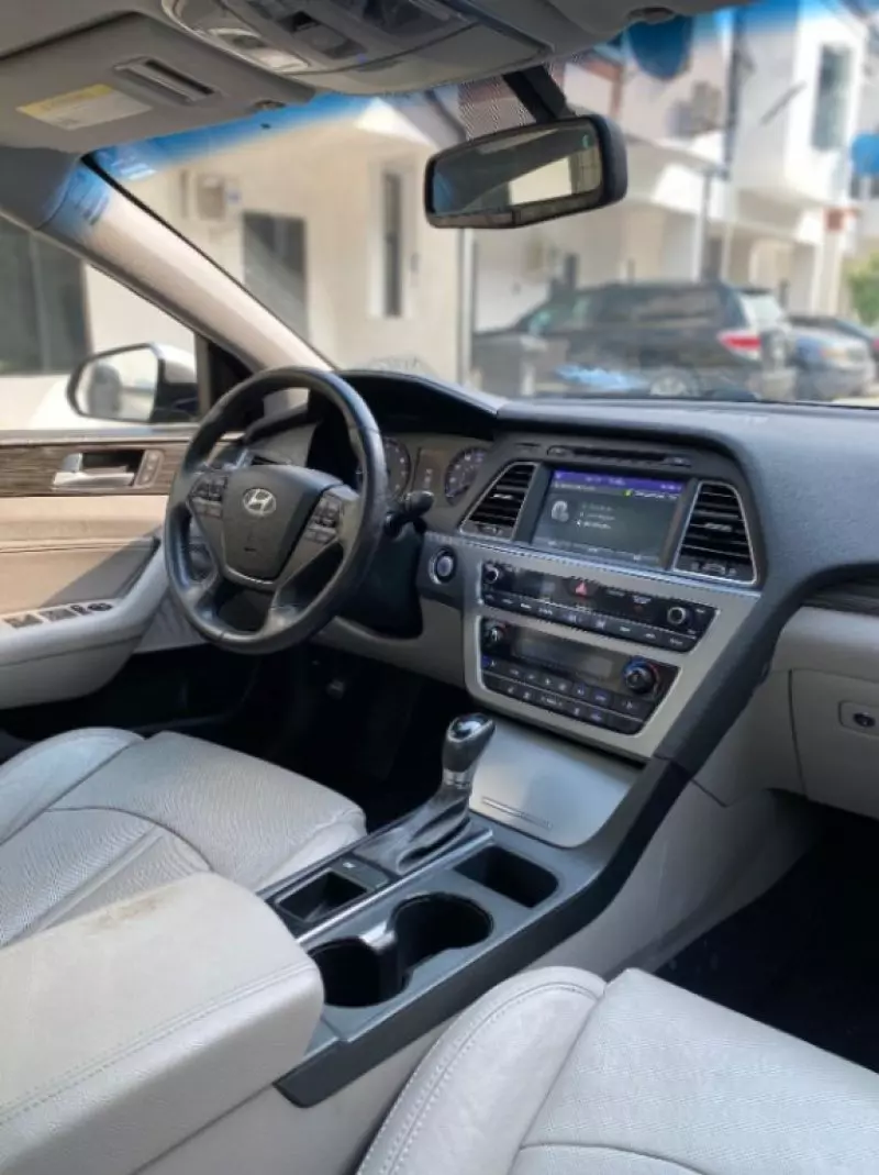 Hyundai Sonata   - 2015
