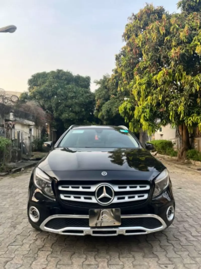 Mercedes-Benz GLA-Class   - 2018