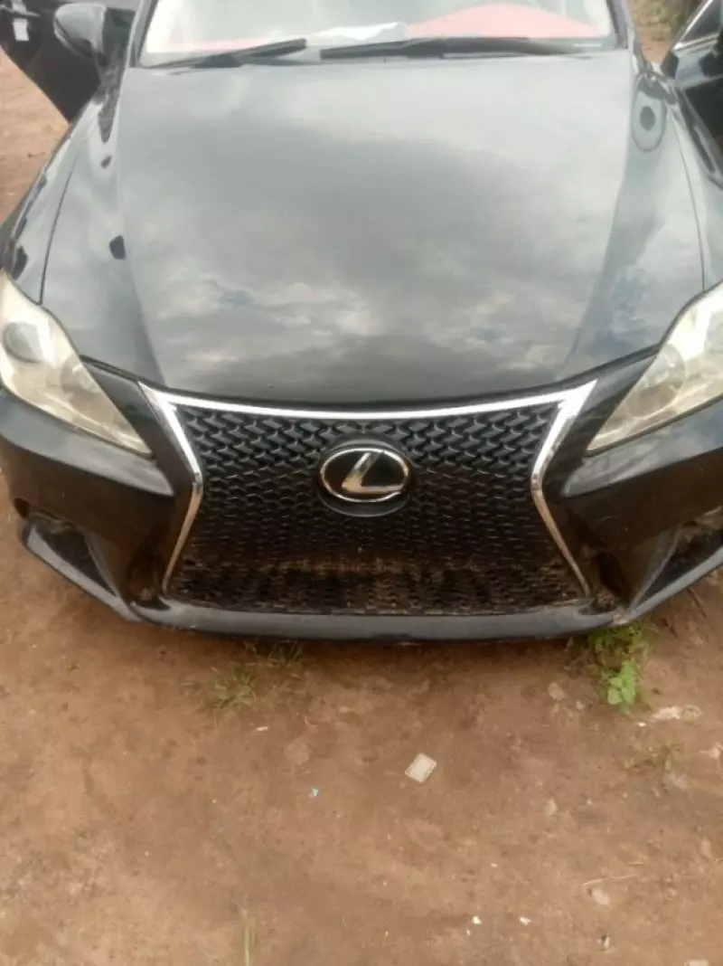 Lexus IS   - 2009