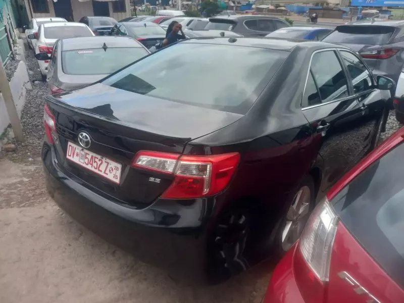 Toyota Camry   - 2013