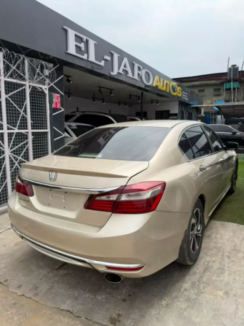 Honda Accord   - 2016