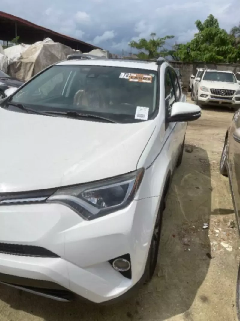 TOYOTA RAV4   - 2018