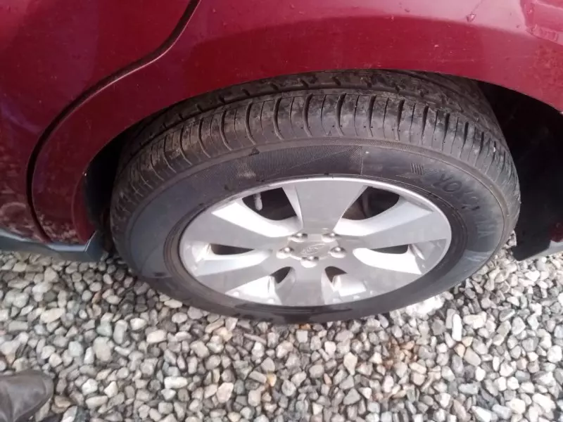 Subaru Outback   - 2011