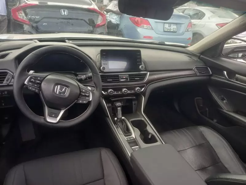 Honda Accord   - 2018