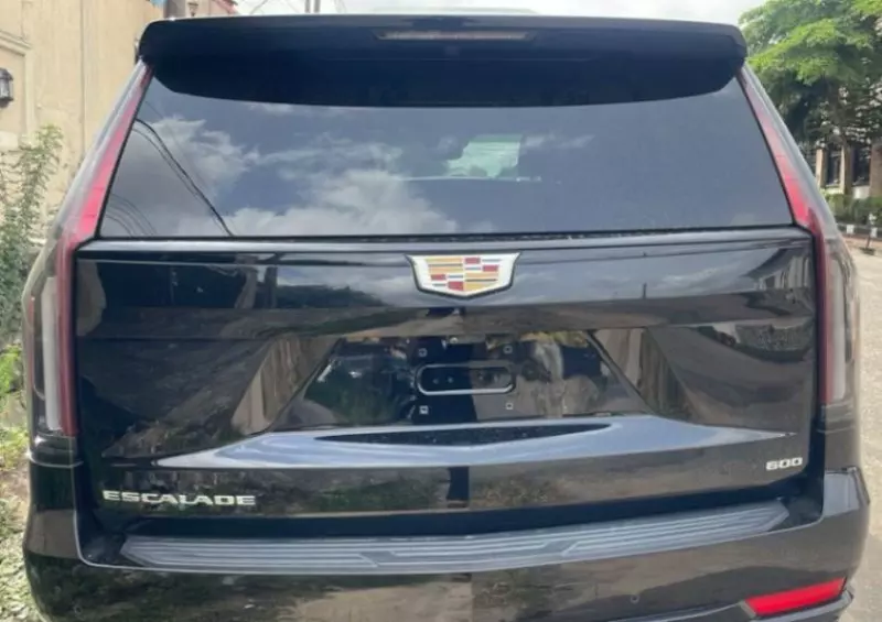 Cadillac Escalade   - 2021