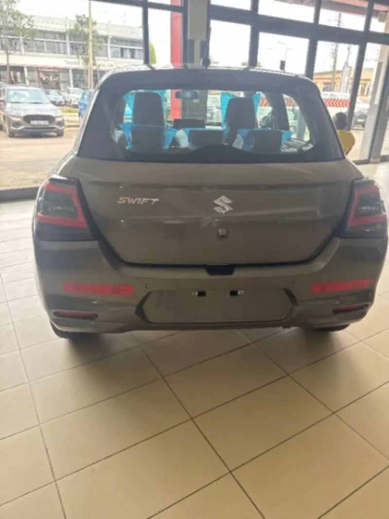 SUZUKI Swift GLX   - 2025