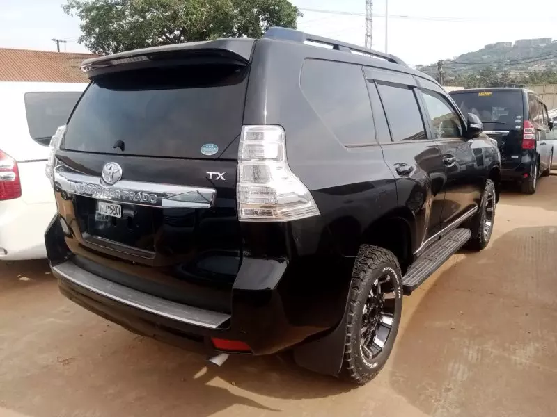 Toyota Landcruiser Prado   - 2016