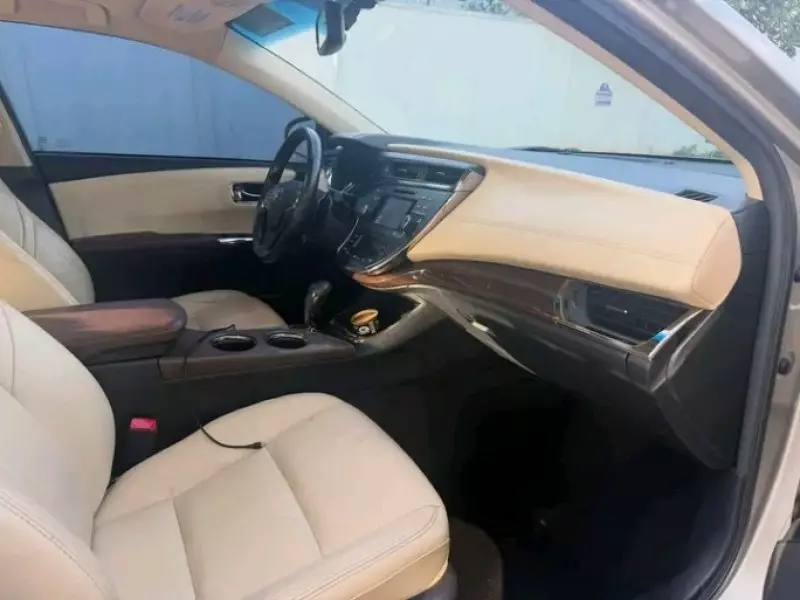 TOYOTA Avalon   - 2013