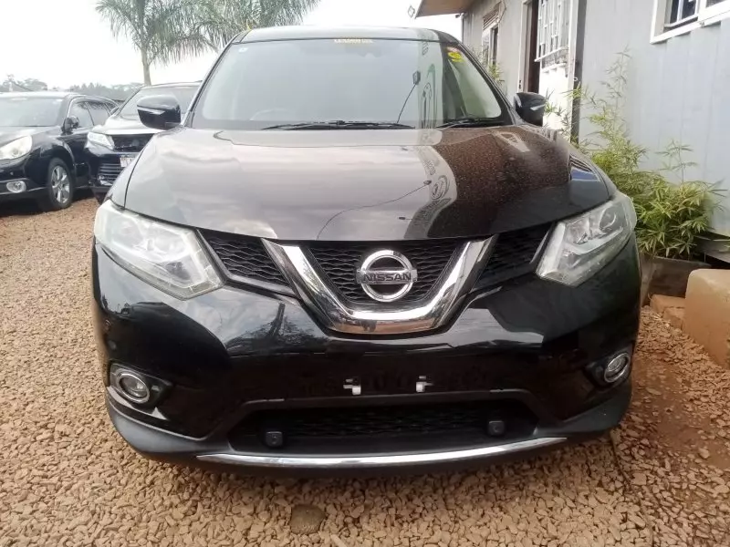 Nissan X-Trail   - 2015