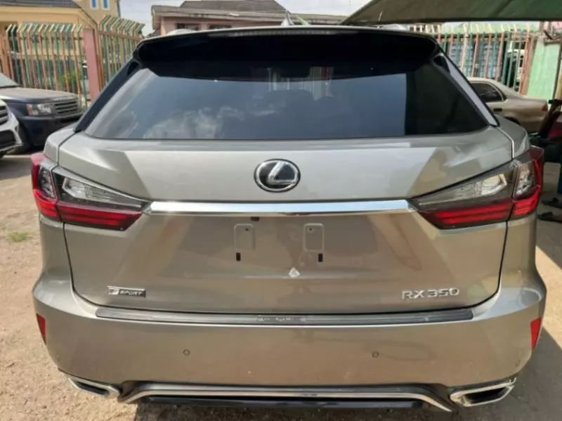 Lexus RX   - 2018