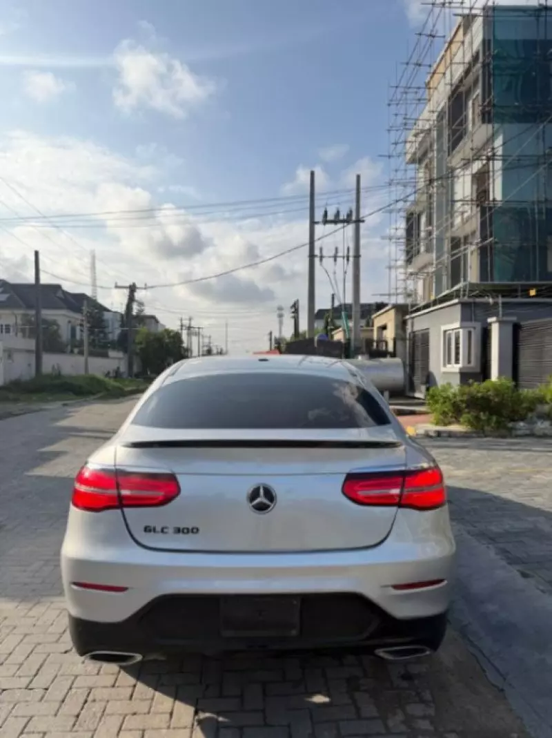 Mercedes-Benz GLC 300   - 2018