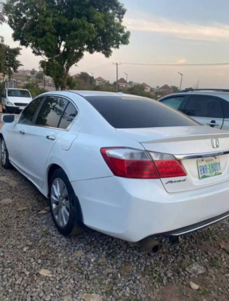 Honda Accord   - 2013