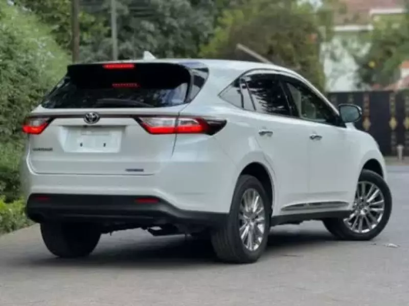 Toyota Harrier   - 2018