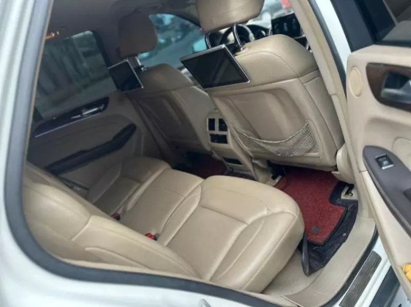Mercedes-Benz ML 350   - 2012