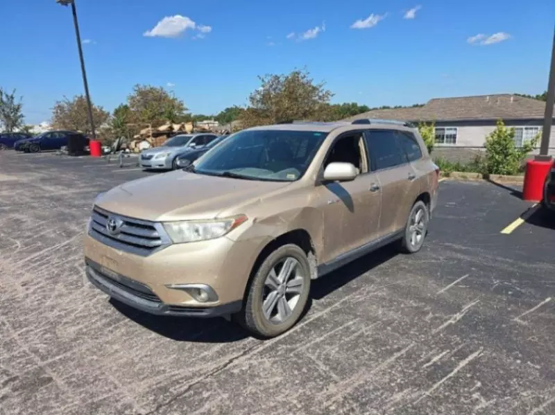 TOYOTA Highlander   - 2013