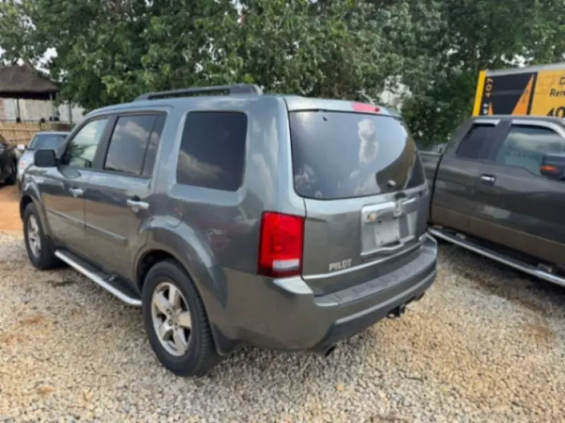 Honda Pilot   - 2012