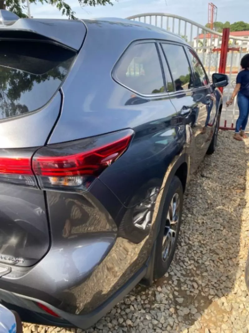 Toyota Highlander   - 2023