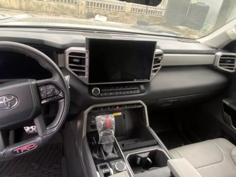 Toyota Tundra   - 2024